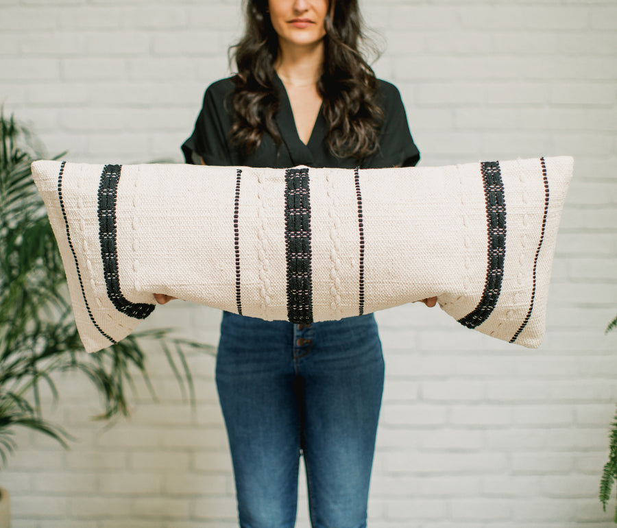 Show_Cushions_Cotton_Canvas_Lumbar_Wicklow_Justine_Holding